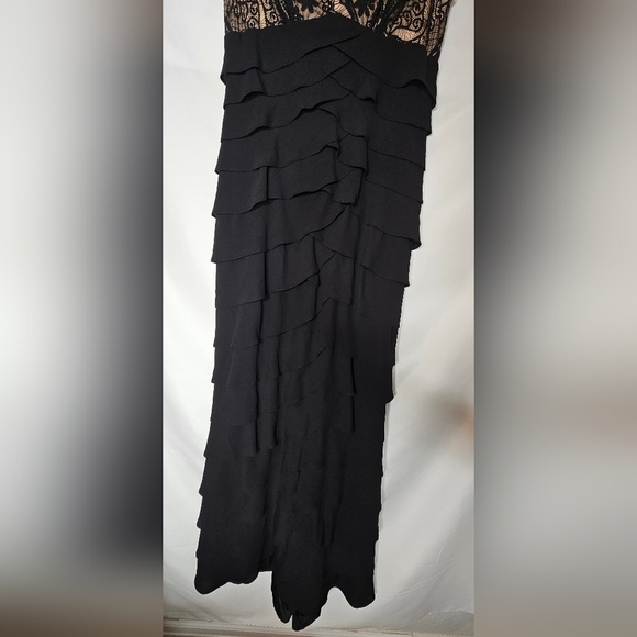 Adrianna Papell Evening Cap-Sleeve Lace Maxi Dress Formal Gown - Picture 5 of 11